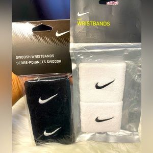 Nike Swoosh Wristbands (2 sets)